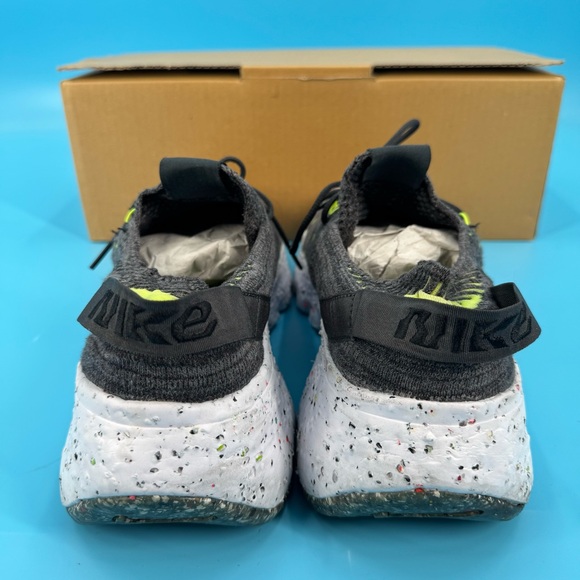 NIKE SPACE HIPPIE 04 BLACK-VOLT-WHITE Men’s Sz. 11.5 - Picture 3 of 10